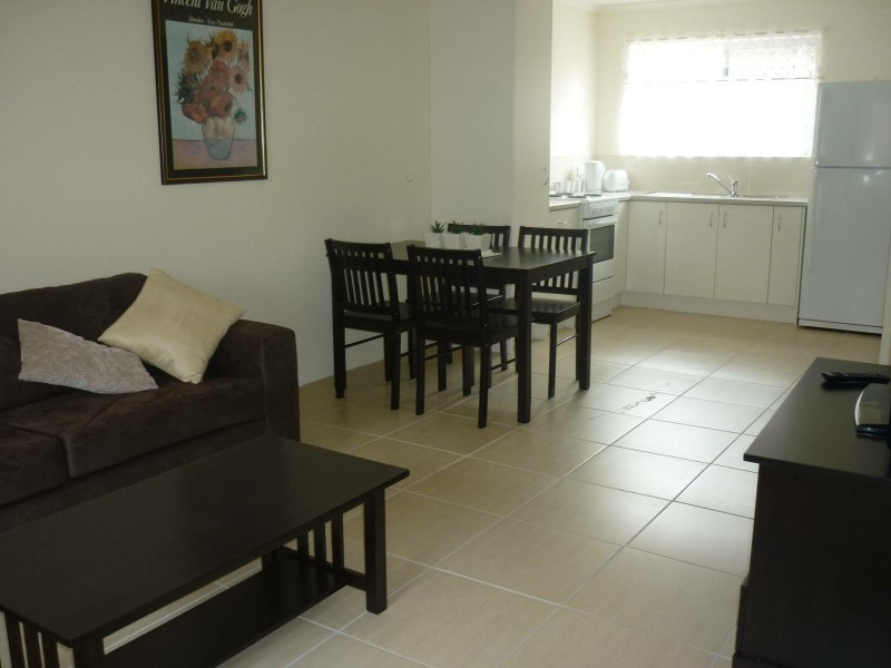 2/9 Cowan Close, South Gladstone QLD 4680