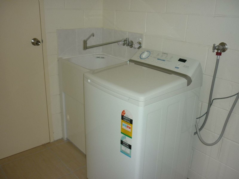 2/9 Cowan Close, South Gladstone QLD 4680