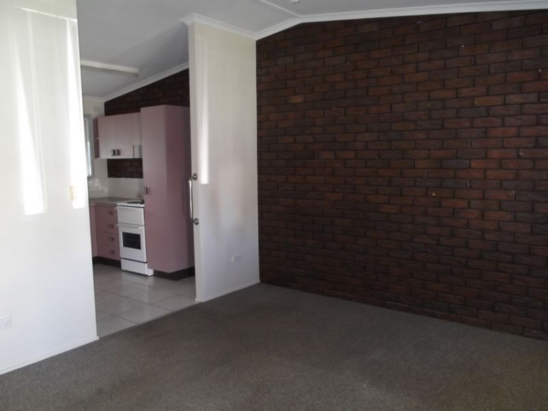 Unit 1/38 Beak Street, New Auckland QLD 4680