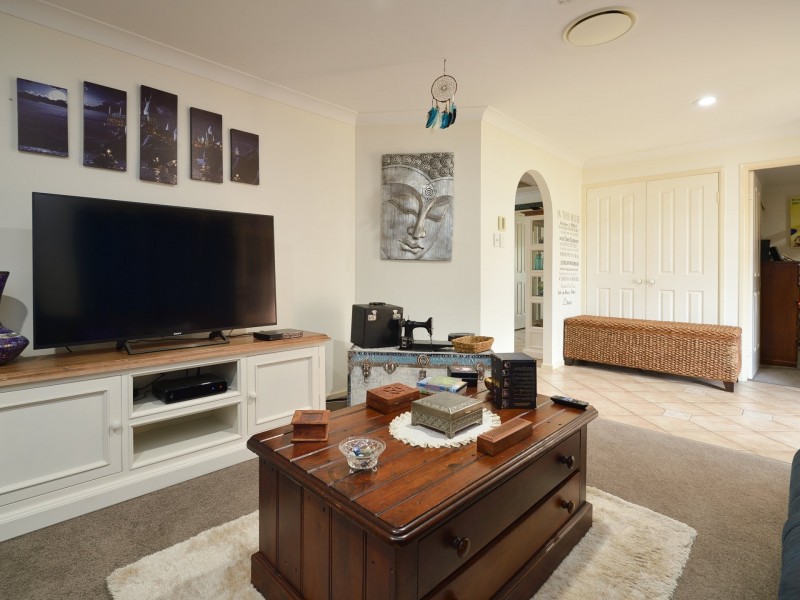 5 Palm Court, Clinton QLD 4680