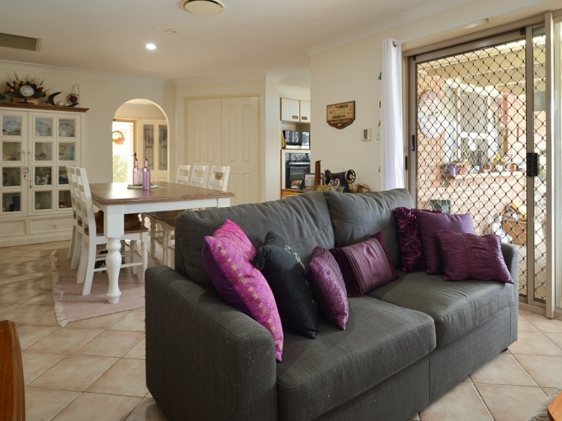 5 Palm Court, Clinton QLD 4680