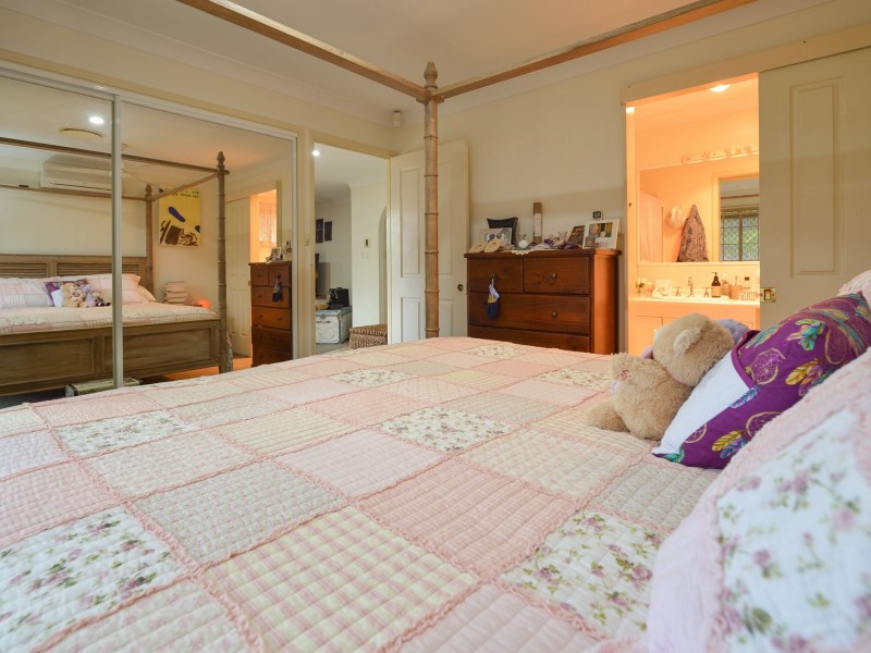 5 Palm Court, Clinton QLD 4680