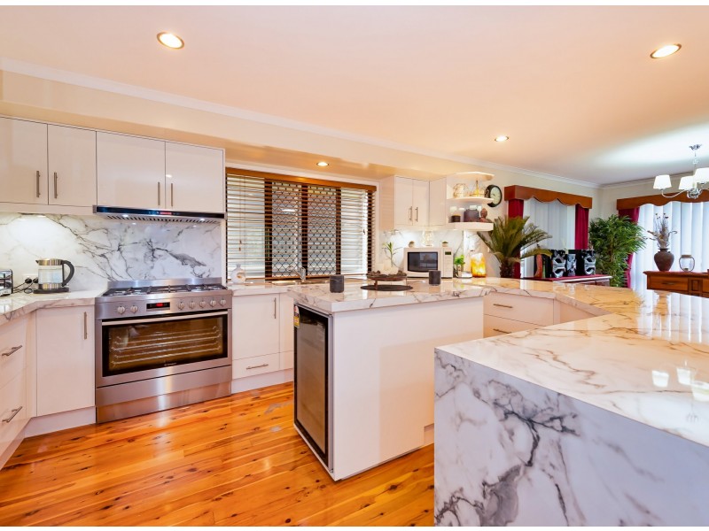 16 Lakefield Court, South Gladstone QLD 4680