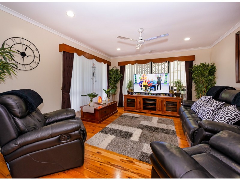 16 Lakefield Court, South Gladstone QLD 4680