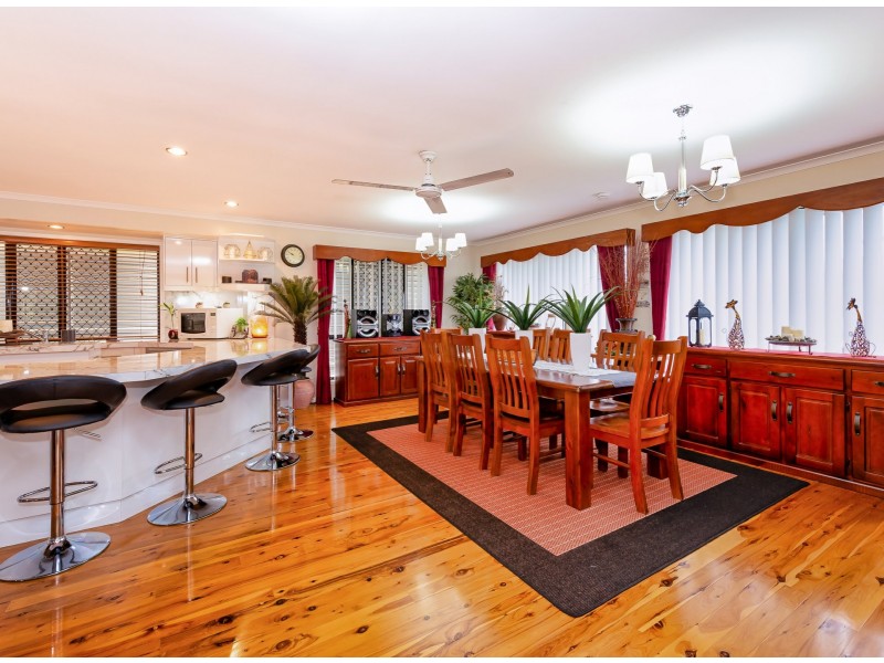 16 Lakefield Court, South Gladstone QLD 4680
