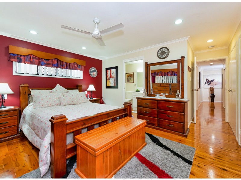 16 Lakefield Court, South Gladstone QLD 4680