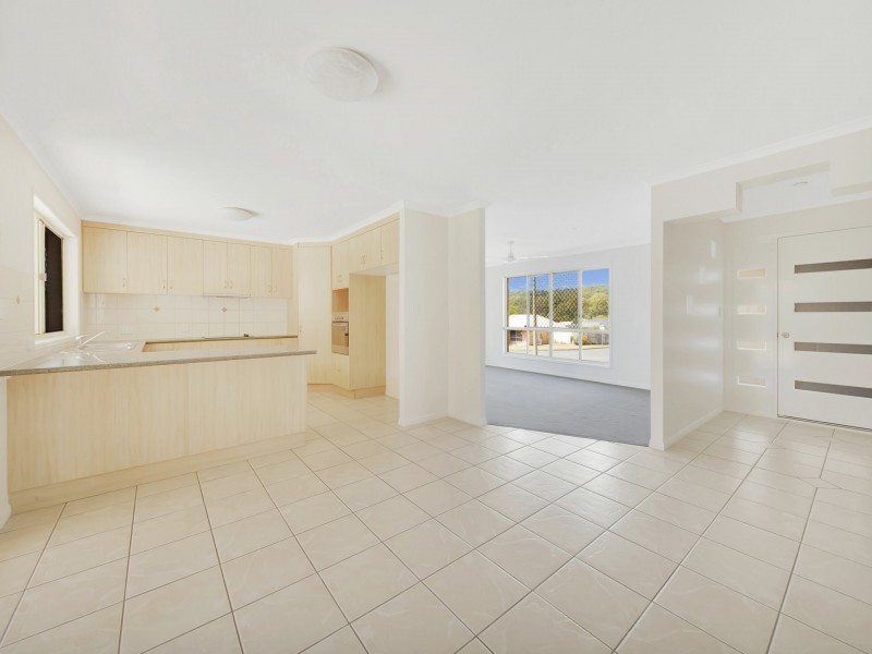 34 Emmadale Drive, New Auckland QLD 4680