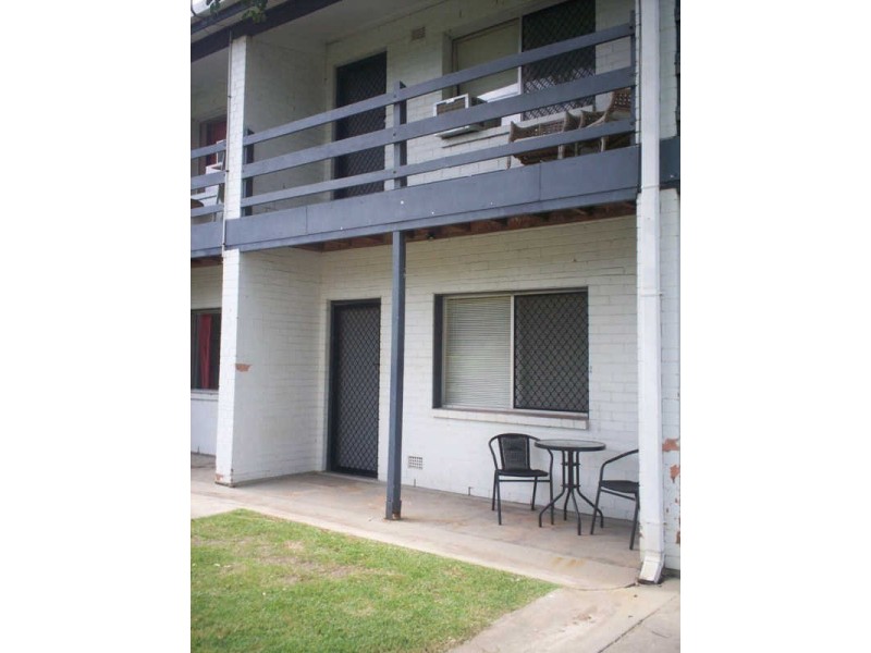 Unit 3/135 Toolooa Street, South Gladstone QLD 4680