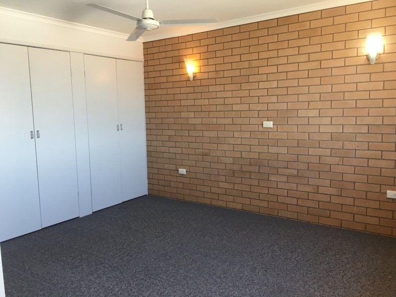 2/141 Oaka Lane, Gladstone QLD 4680