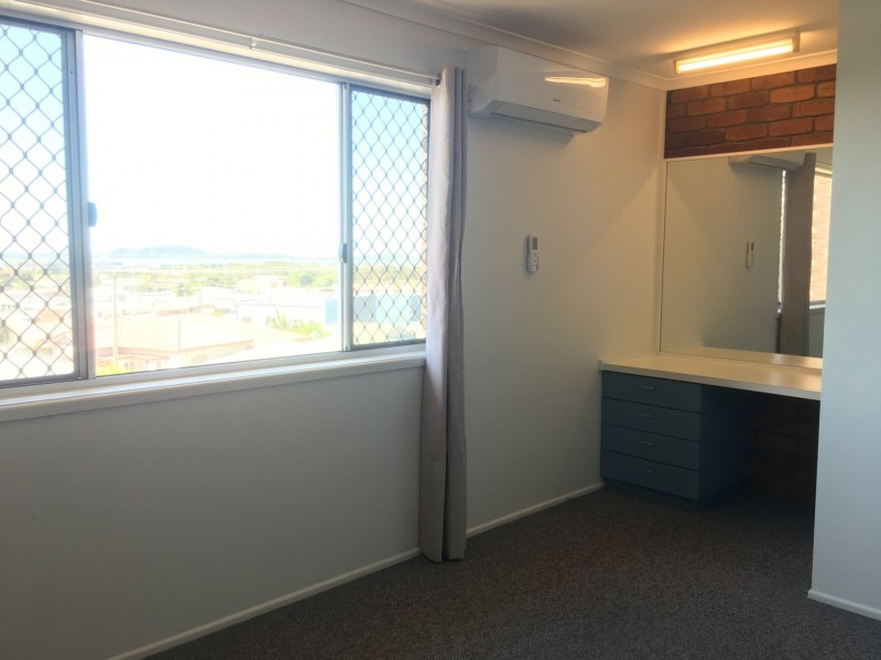2/141 Oaka Lane, Gladstone QLD 4680