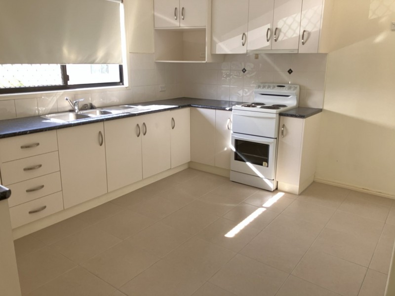1/129 Off Lane, South Gladstone QLD 4680