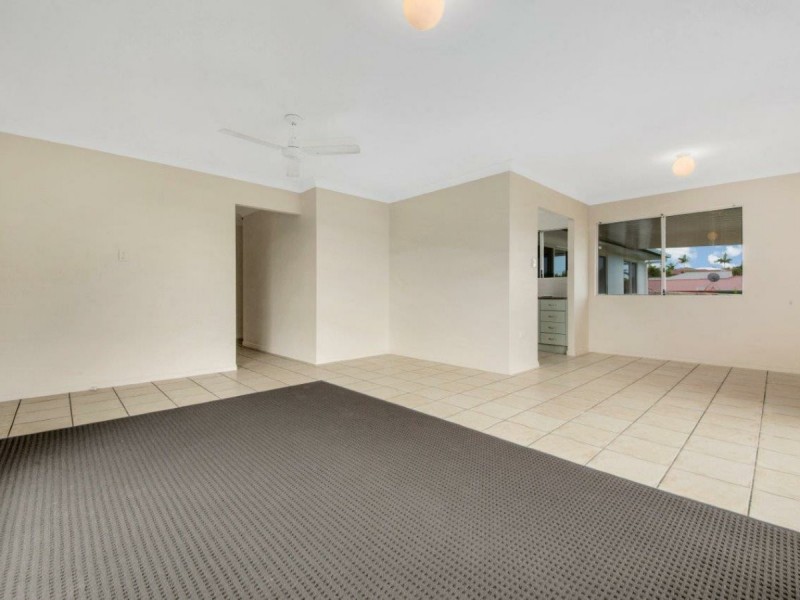 6 Saxonvale Court, New Auckland QLD 4680