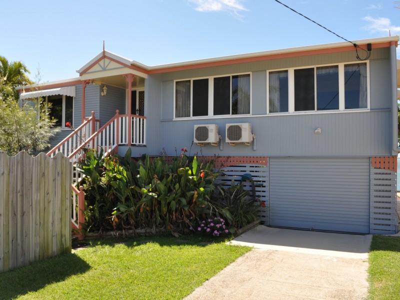 4 The Esplanade, Barney Point QLD 4680