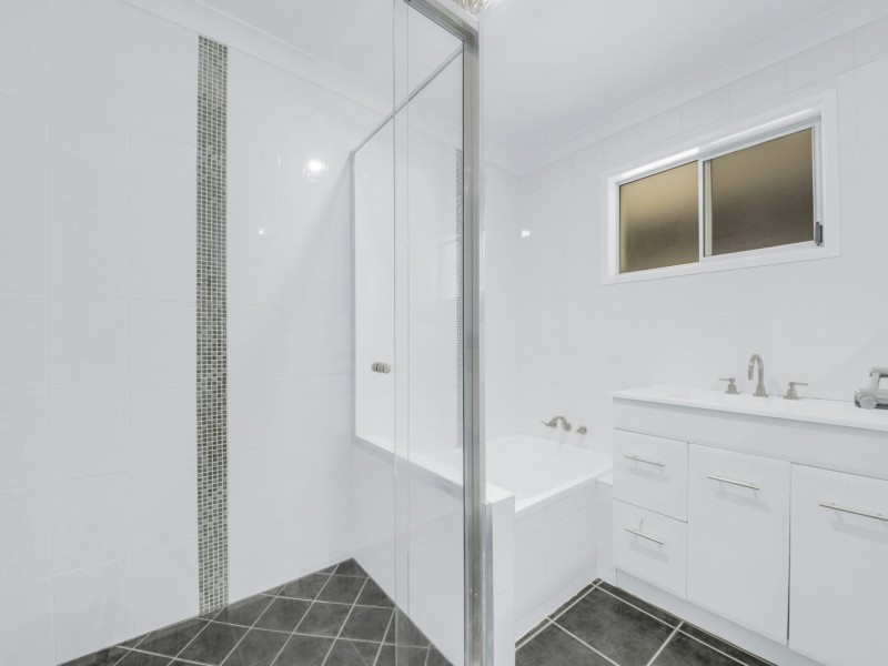 27 Dixon Drive, Telina QLD 4680