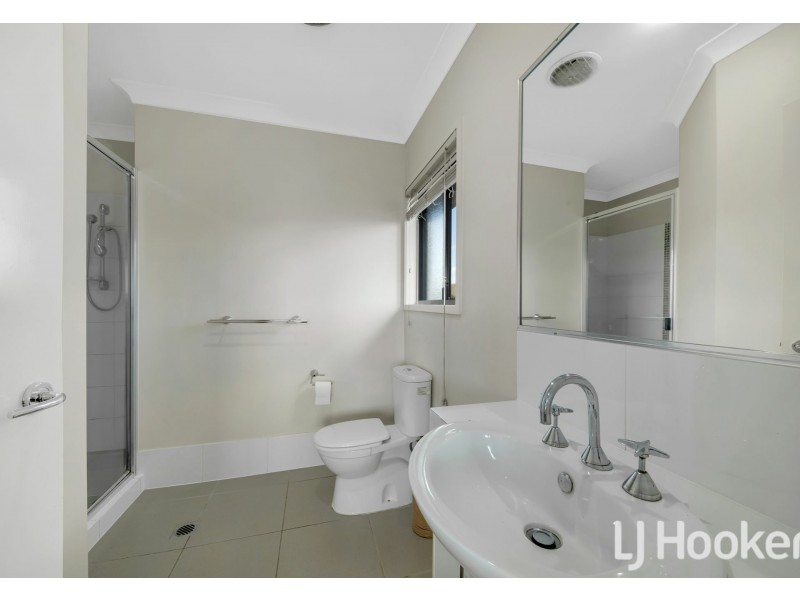 15 Orchard Drive, Kirkwood QLD 4680