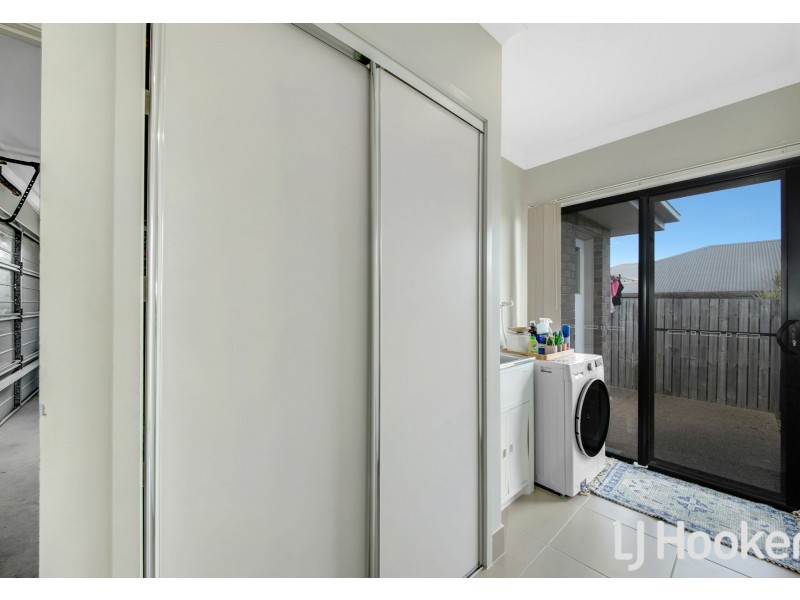 15 Orchard Drive, Kirkwood QLD 4680