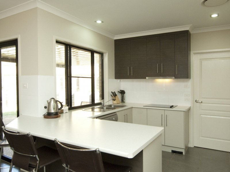 5 Redgum Drive, Kirkwood QLD 4680