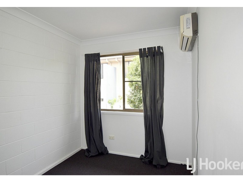 Unit 2/17 Roberts Street, South Gladstone QLD 4680