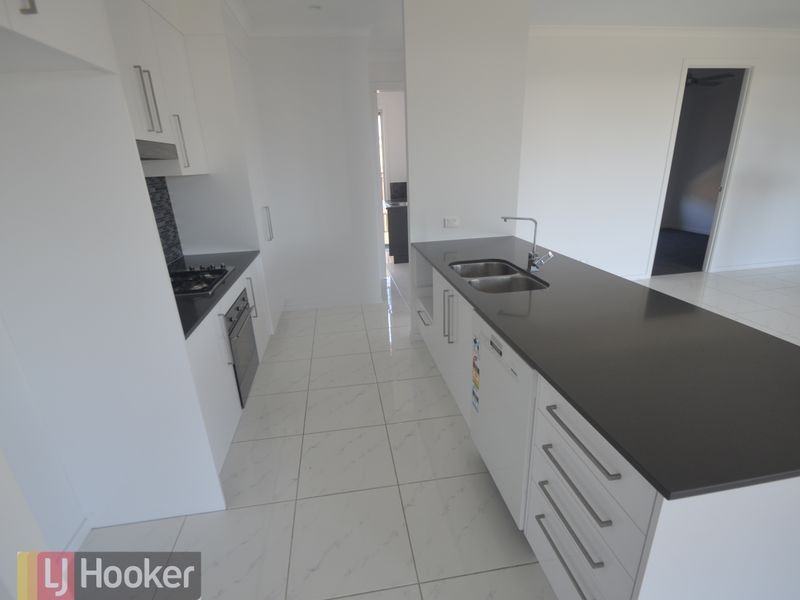2 Forest Springs Drive, Kirkwood QLD 4680