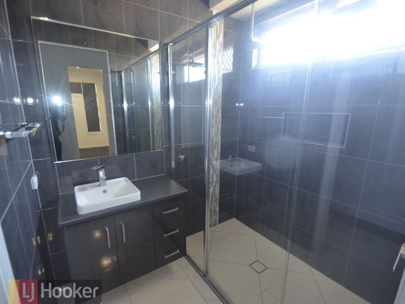2 Forest Springs Drive, Kirkwood QLD 4680