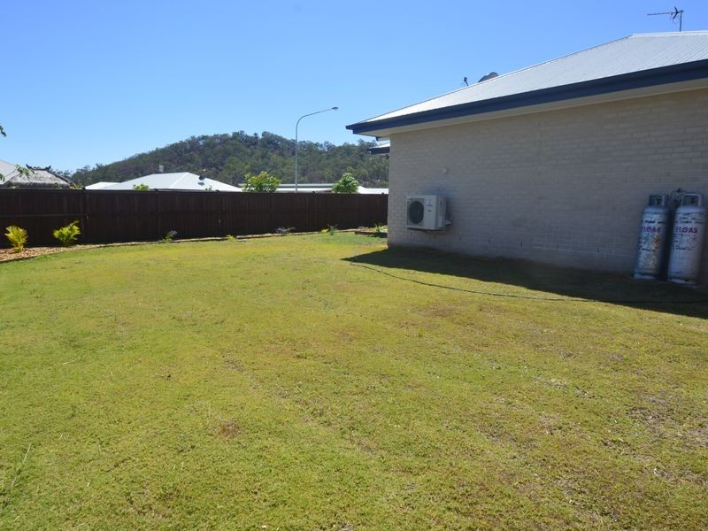 2 Forest Springs Drive, Kirkwood QLD 4680