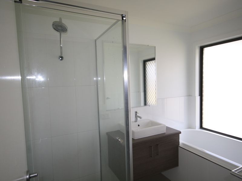 21 Bellbird Circuit, New Auckland QLD 4680