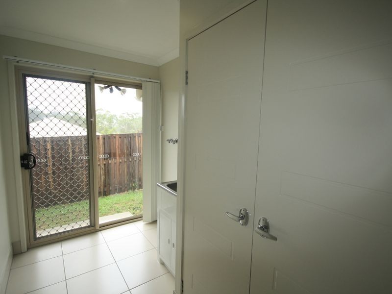 32 Cornforth Crescent, Kirkwood QLD 4680