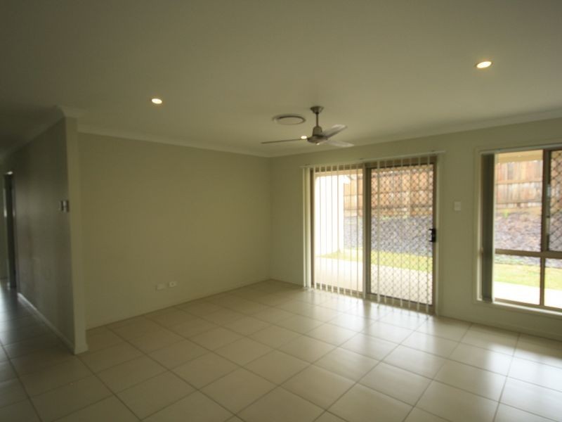32 Cornforth Crescent, Kirkwood QLD 4680