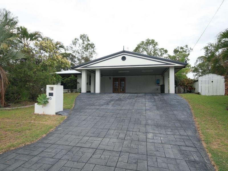 10 Bangalow Close, Clinton QLD 4680