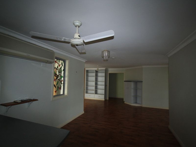 10 Bangalow Close, Clinton QLD 4680
