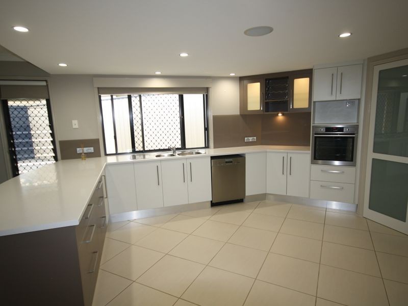 47 Sharyn Drive, New Auckland QLD 4680