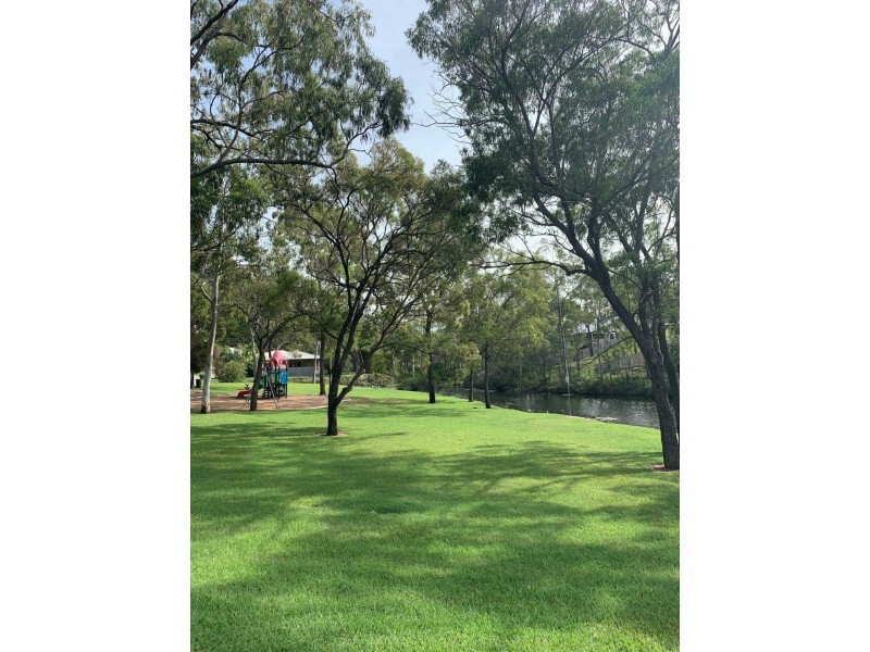 3 Lauren Court, South Gladstone QLD 4680