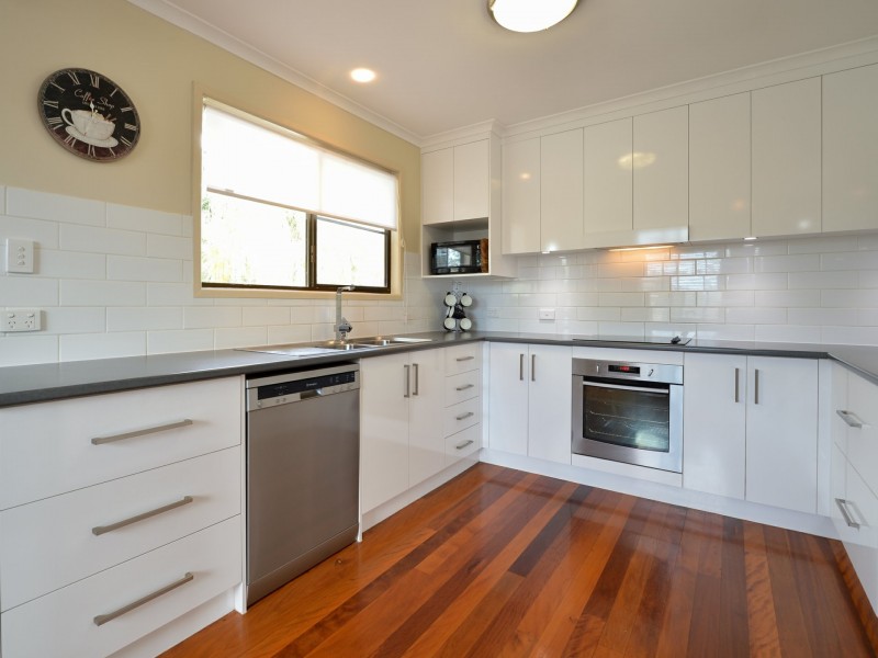7 Carinya Drive, Clinton QLD 4680