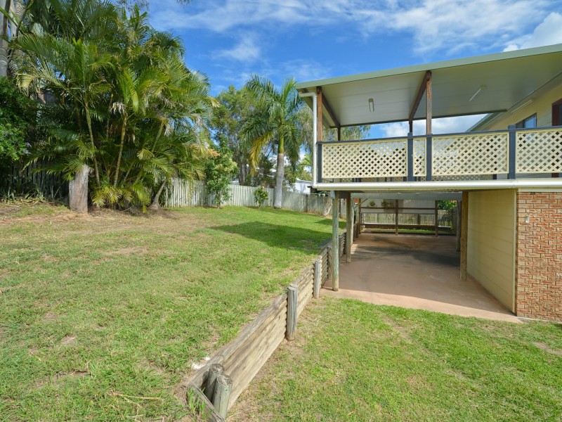 7 Carinya Drive, Clinton QLD 4680