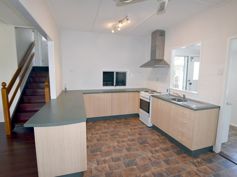 25 Amelia Street, West Gladstone QLD 4680