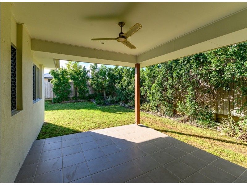 21 Boonderee Place, New Auckland QLD 4680