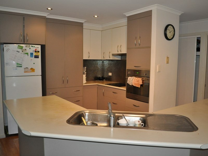 106 Col Brown Avenue, Clinton QLD 4680