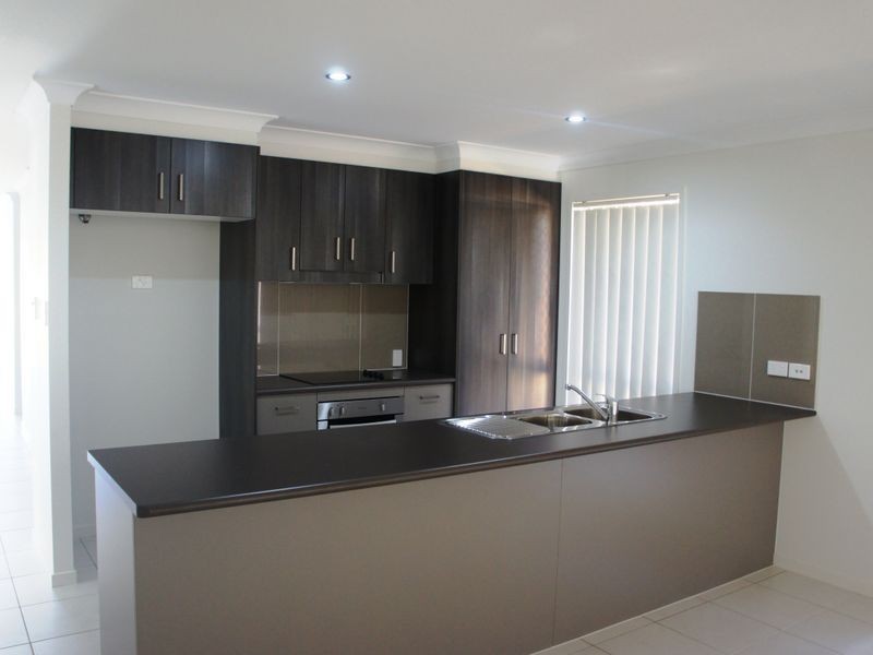 16 Kandel Court, Kirkwood QLD 4680