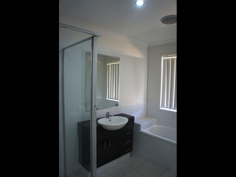 16 Kandel Court, Kirkwood QLD 4680