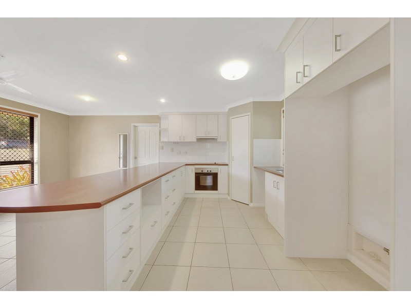 100 Col Brown Avenue, Clinton QLD 4680