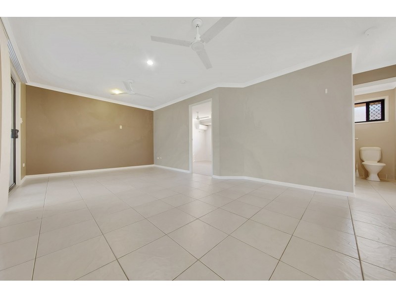 100 Col Brown Avenue, Clinton QLD 4680