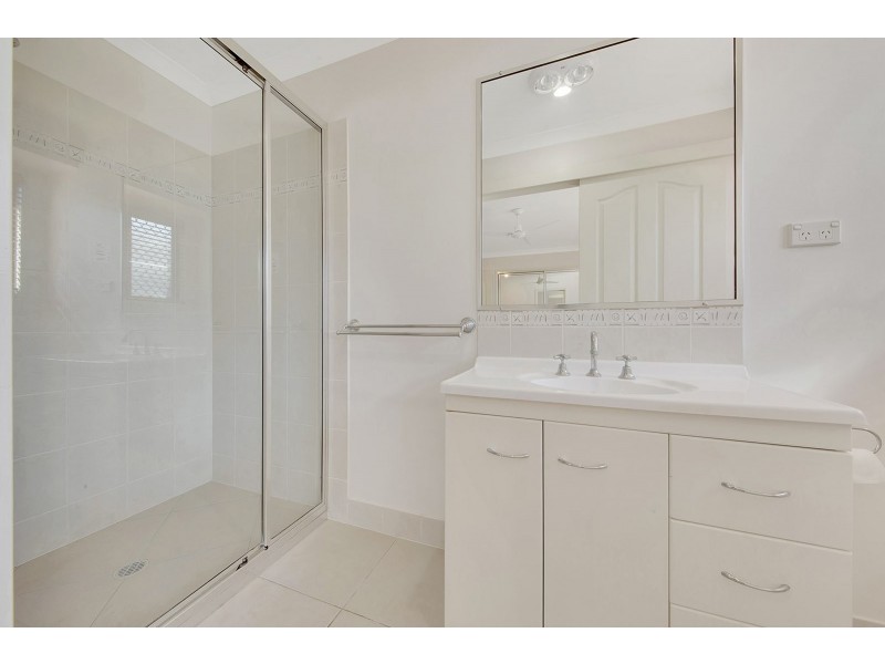 100 Col Brown Avenue, Clinton QLD 4680