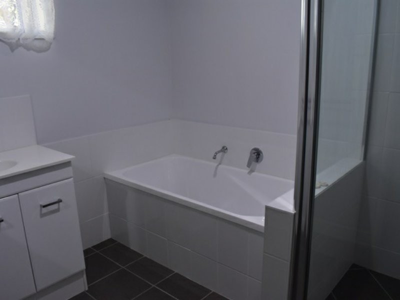 157 Philip Street, West Gladstone QLD 4680