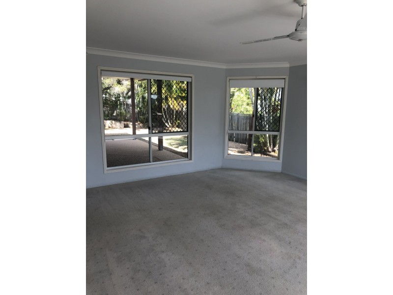 12 Fawley Street, Telina QLD 4680