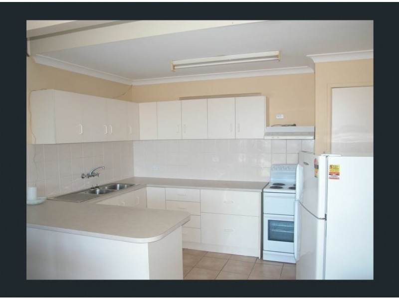 Unit 4/16 Kent Street, West Gladstone QLD 4680