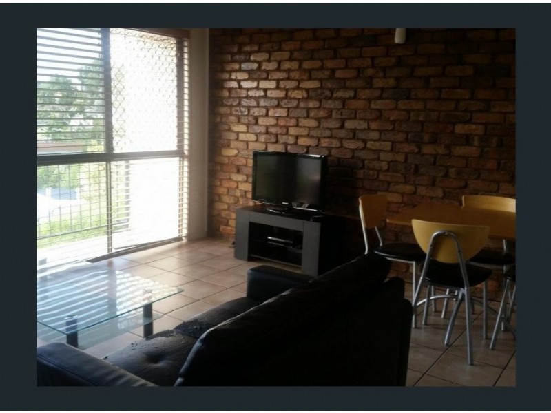 Unit 4/16 Kent Street, West Gladstone QLD 4680