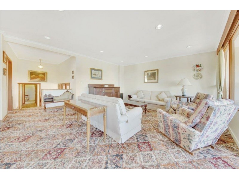 211 Auckland Street, South Gladstone QLD 4680