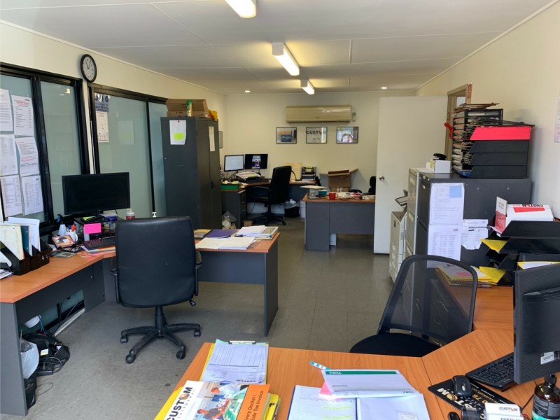 11 Neil Street, Clinton QLD 4680