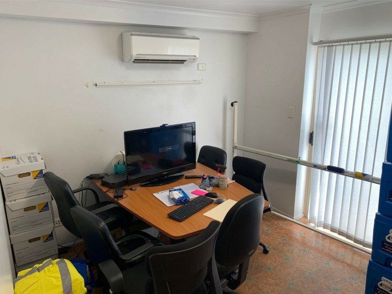 11 Neil Street, Clinton QLD 4680