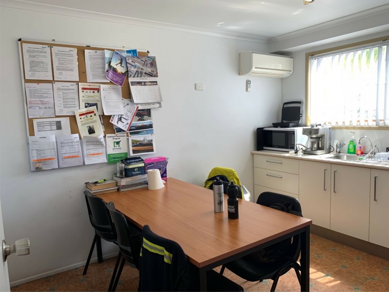 11 Neil Street, Clinton QLD 4680